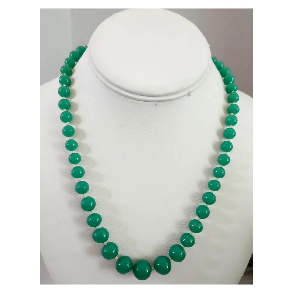 Vintage Green Agate Beaded Necklace with Box Clasp 1940s - Picture 7 of 10